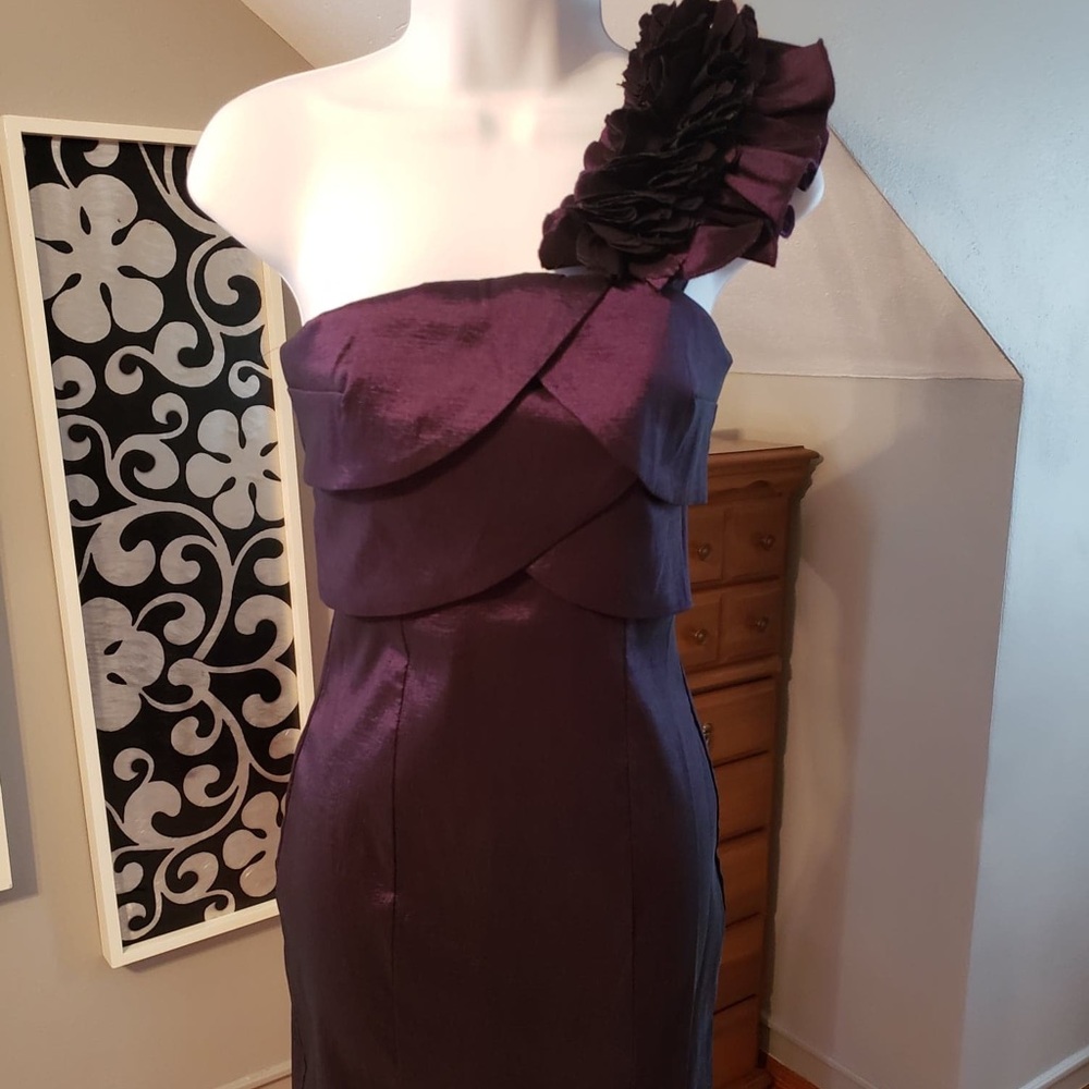 SNAP purple one shoulder cocktail size medium.